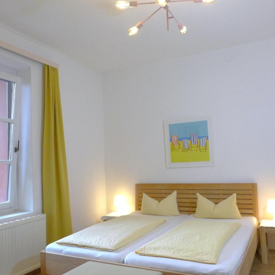 Pension Stoi Budget Guesthouse อินส์บรุค ภายนอก รูปภาพ